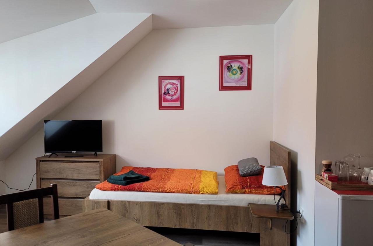 Penzion A Wellness U Trebonske Madony Bagian luar foto