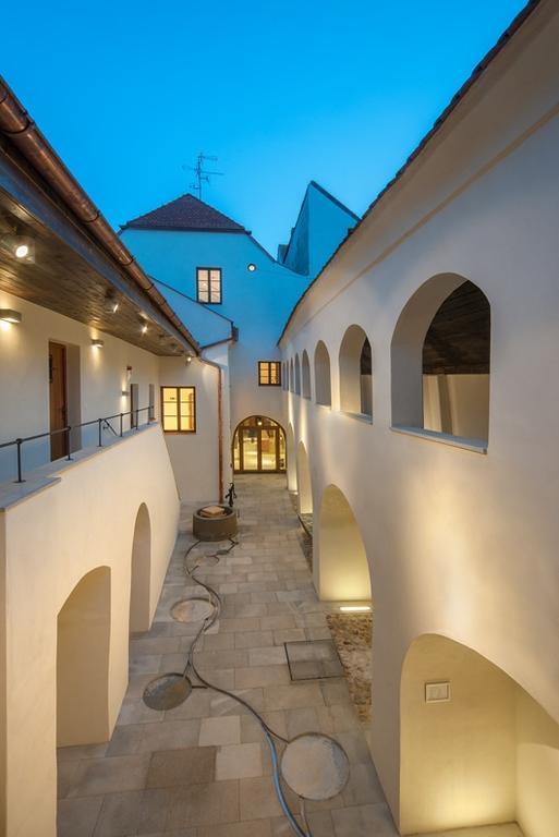 Penzion A Wellness U Trebonske Madony Bagian luar foto